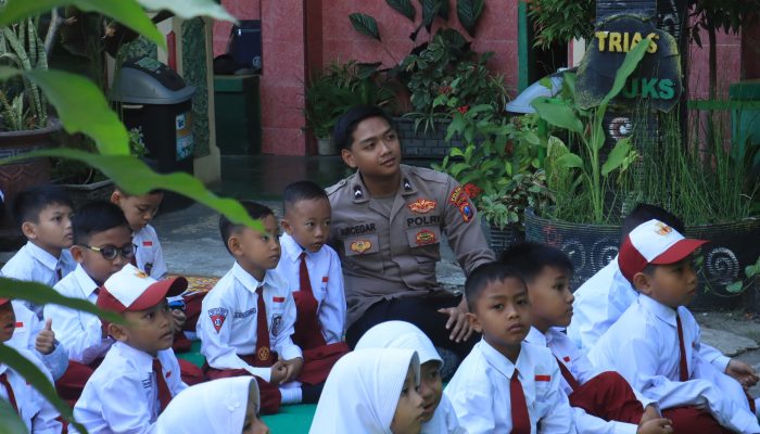 Antisipasi Bullying, Polres Probolinggo Kota Gelar Sosialisasi Perlindungan Anak di SDN Sukabumi 10.