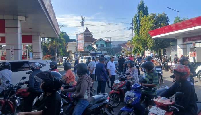 Sidak Dua SPBU, Bupati Bondowoso Ingatkan Jangan Panic Buying