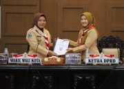 Pandangan Umum Fraksi Terkait Dua Raperda Strategis, Ini Jawaban WaWali Ina Dwi Lestari.