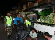 TNI Hadir Untuk Rakyat, Bersama Banser Jaga Kenyamanan Aktivitas Bongkar Muat