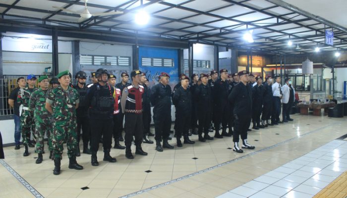 Jelang Nataru 2026, Lapas Bondowoso Gelar Razia Gabungan Antisipasi Keamanan