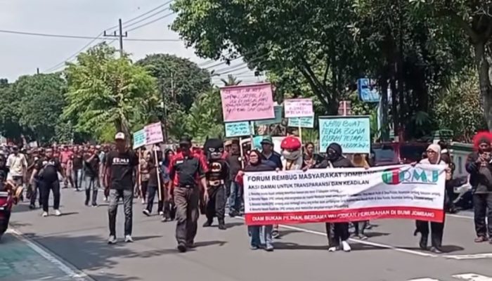 Diusir dari Zona Merah, PKL Jombang Demo DPRD dan Pemkab