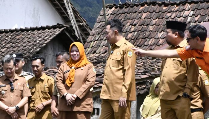 Dorong Penanganan Terpadu Lintas Sektor, Bupati Bondowoso Turun Lokasi Banjir