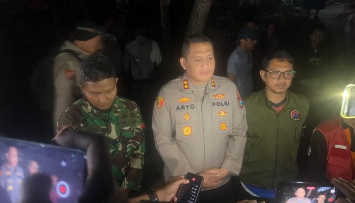 Kapolres Pimpin Langsung Evakuasi, 3 Pendaki Tersesat di Gunung Krincing Ditemukan Selamat