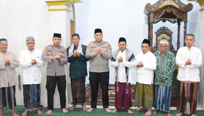 Lewat Suling, Kapolres Bondowoso Dekatkan Polri dengan Warga Tamansari